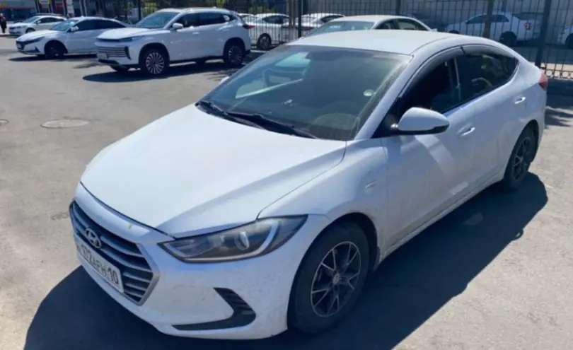 Hyundai Elantra 2017 года за 7 500 000 тг. в Астана
