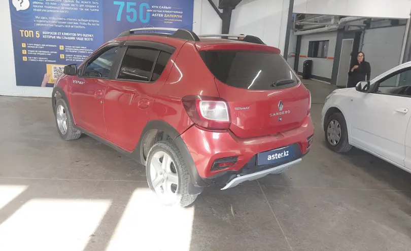 Renault Sandero 2018 года за 5 500 000 тг. в Астана фото 4