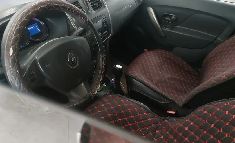 Renault Sandero 2018 года за 5 500 000 тг. в Астана фото 5