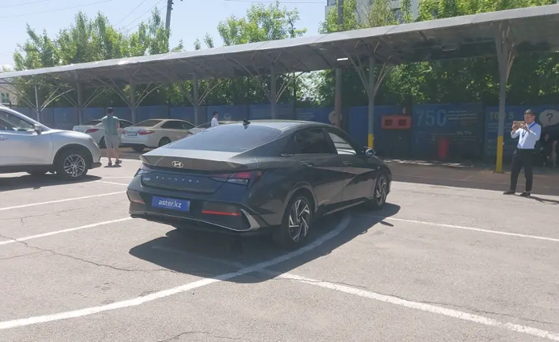 Hyundai Elantra 2024 года за 8 600 000 тг. в Алматы фото 3
