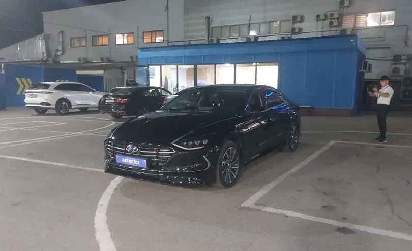 Hyundai Sonata 2021 года за 13 300 000 тг. в Алматы