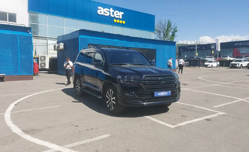 Toyota Land Cruiser 2018 года за 38 000 000 тг. в Алматы фото 2