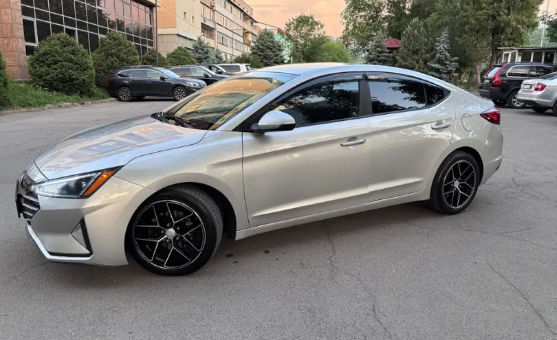 Hyundai Elantra 2019 года за 8 800 000 тг. в Алматы