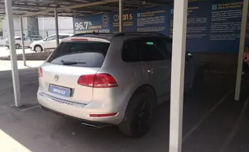 Volkswagen Touareg 2010 года за 8 000 000 тг. в Алматы