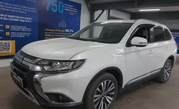 Mitsubishi Outlander 2018 года за 11 000 000 тг. в Астана фото 1