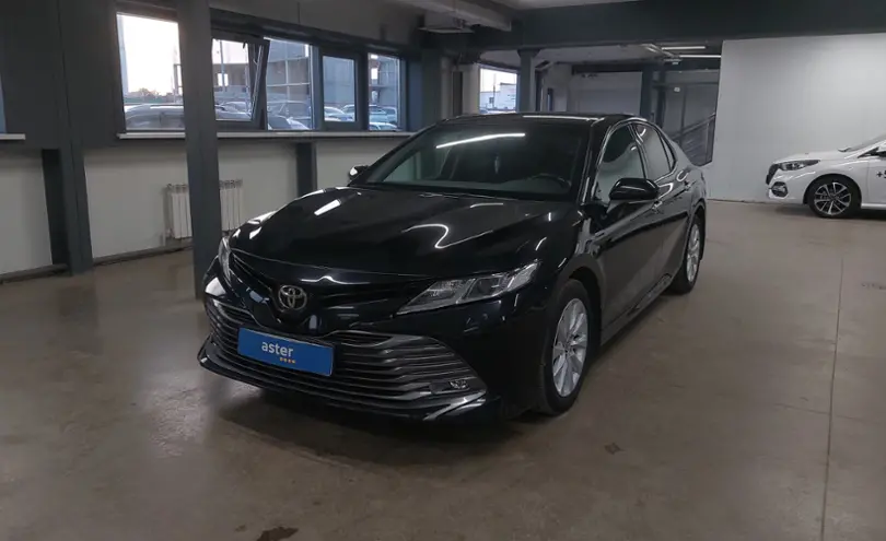 Toyota Camry 2020 года за 14 500 000 тг. в Астана