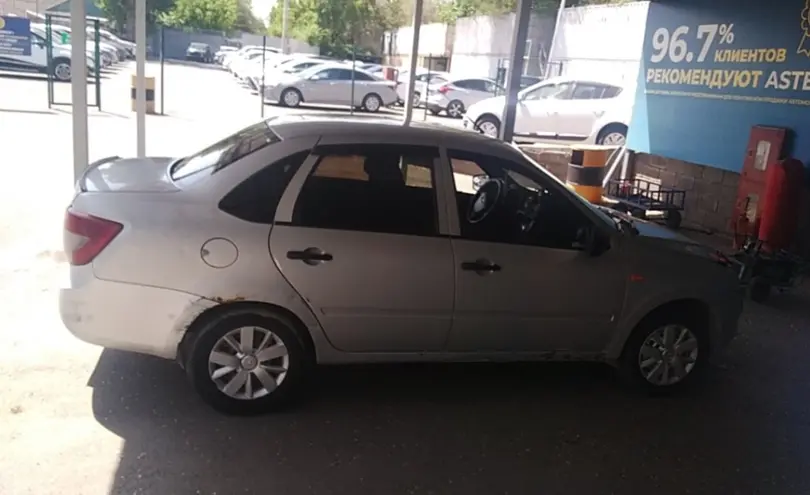 LADA (ВАЗ) Granta 2014 года за 1 800 000 тг. в Алматы фото 4