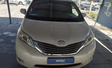 Toyota Sienna 2015 года за 13 000 000 тг. в Талдыкорган фото 2