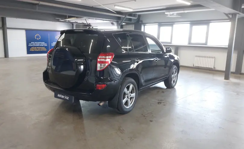 Toyota RAV4 2012 года за 10 000 000 тг. в Астана фото 3