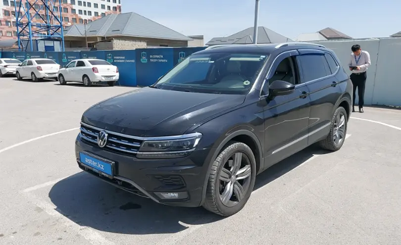 Volkswagen Tiguan 2018 года за 11 500 000 тг. в Шымкент