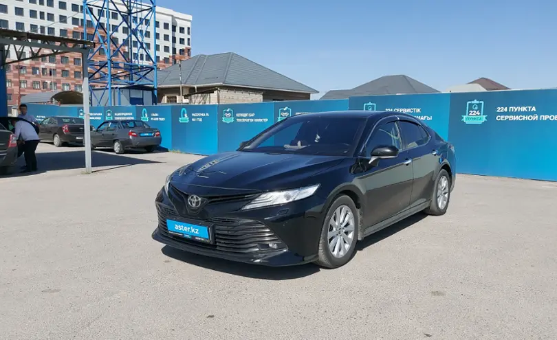 Toyota Camry 2018 года за 12 000 000 тг. в Шымкент