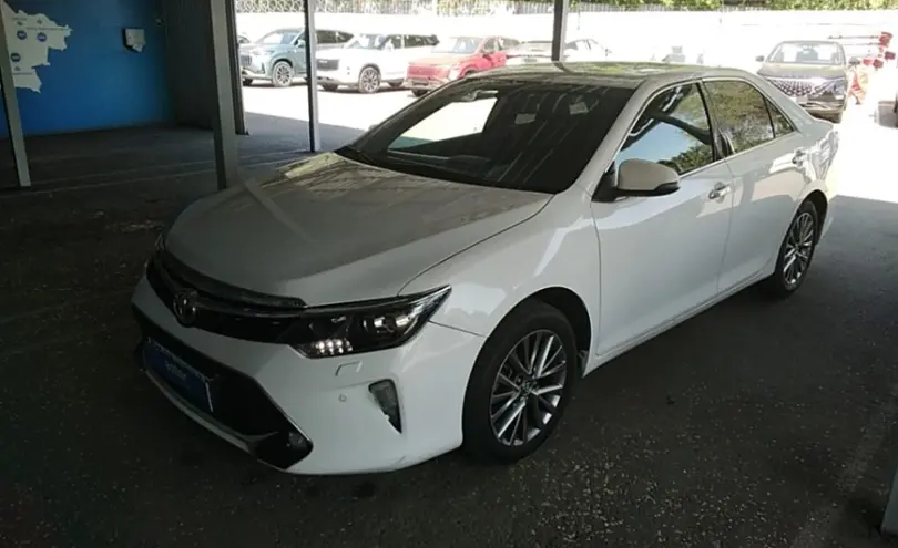 Toyota Camry 2017 года за 10 500 000 тг. в Алматы