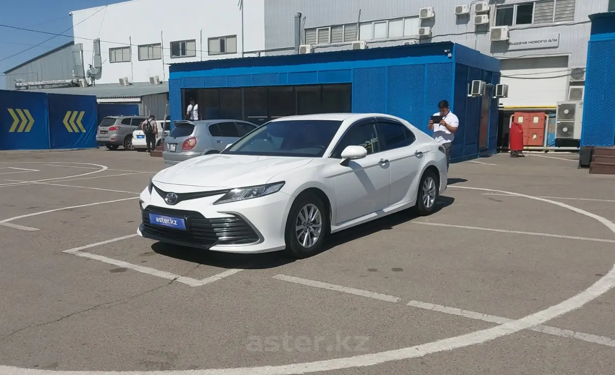 Toyota Camry 2022 года за 15 000 000 тг. в Алматы