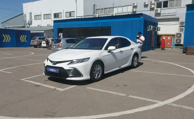 Toyota Camry 2022 года за 15 000 000 тг. в Алматы