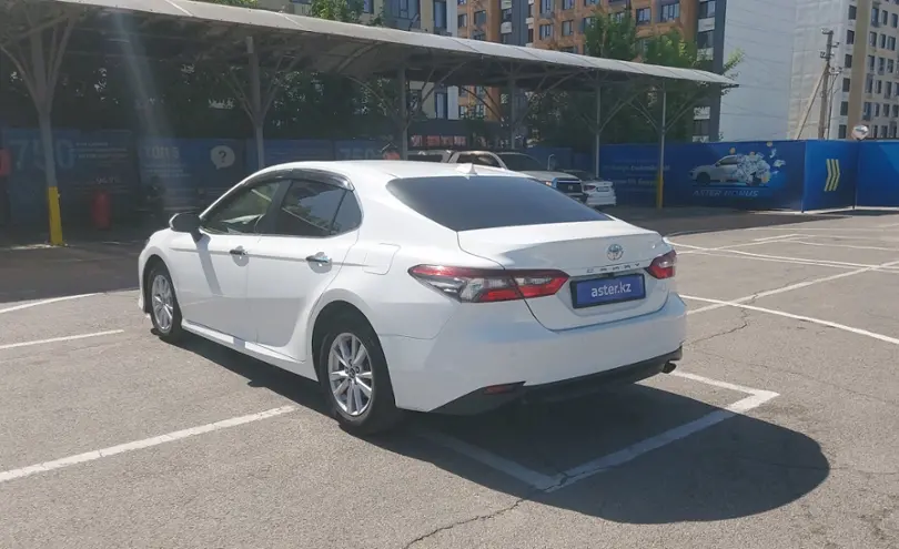 Toyota Camry 2022 года за 15 000 000 тг. в Алматы фото 4