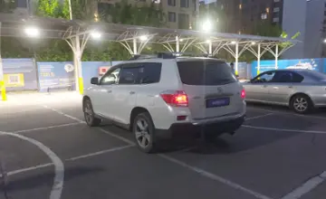 Toyota Highlander 2011 года за 13 000 000 тг. в Алматы фото 4