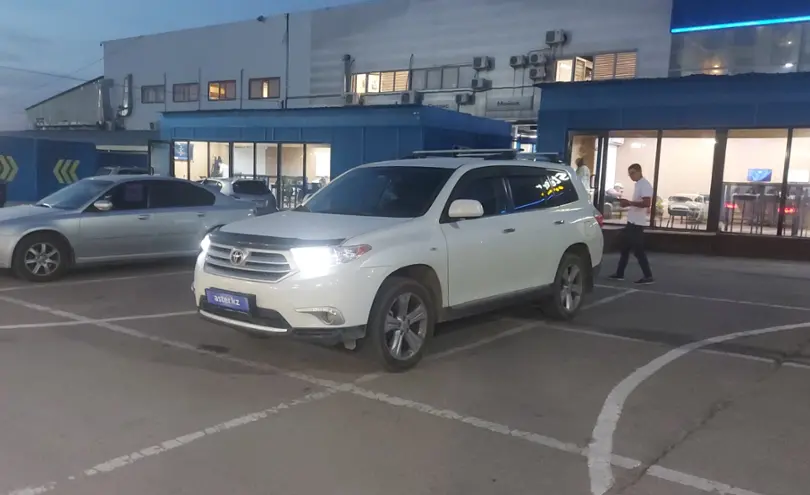 Toyota Highlander 2011 года за 13 000 000 тг. в Алматы