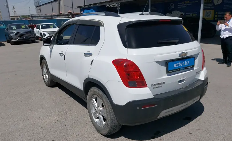Chevrolet Tracker 2013 года за 5 500 000 тг. в Шымкент фото 4