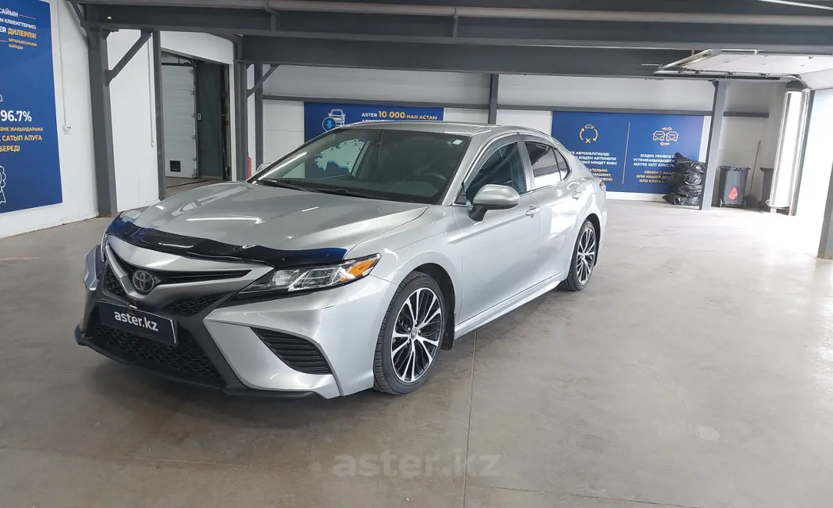 Toyota Camry 2018 года за 13 000 000 тг. в Астана