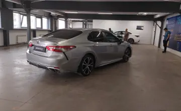 Toyota Camry 2018 года за 13 000 000 тг. в Астана фото 3