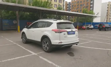 Toyota RAV4 2017 года за 12 500 000 тг. в Алматы фото 4