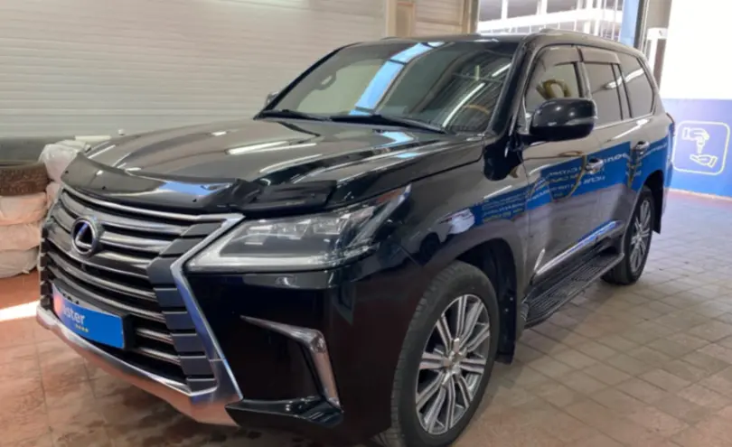 Lexus LX 2015 года за 28 000 000 тг. в Астана