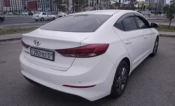 Hyundai Elantra 2017 года за 7 000 000 тг. в Астана