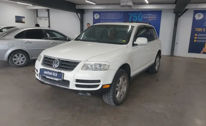 Volkswagen Touareg 2005 года за 5 000 000 тг. в Астана