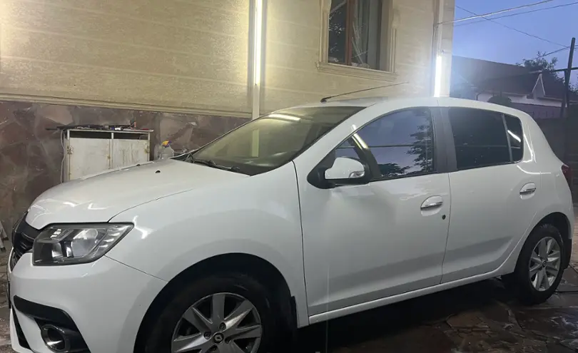 Renault Sandero 2020 года за 5 700 000 тг. в Алматы