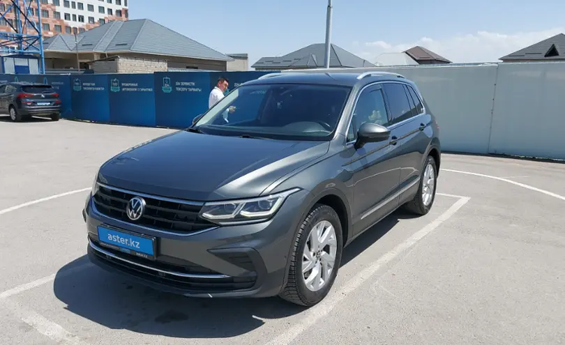 Volkswagen Tiguan 2021 года за 15 000 000 тг. в Шымкент