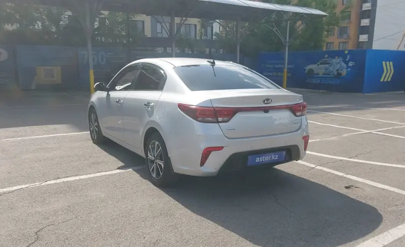 Kia Rio 2018 года за 7 800 000 тг. в Алматы фото 4