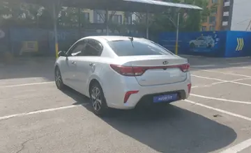 Kia Rio 2018 года за 7 800 000 тг. в Алматы фото 4