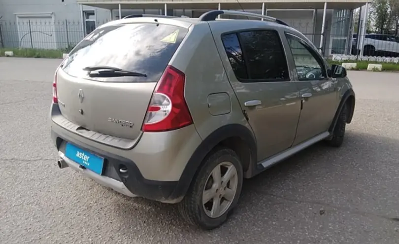 Renault Sandero 2014 года за 4 000 000 тг. в Актобе фото 5