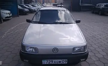 Volkswagen Passat 1988 года за 1 500 000 тг. в Караганда фото 2