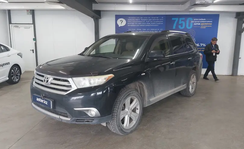 Toyota Highlander 2012 года за 13 000 000 тг. в Астана