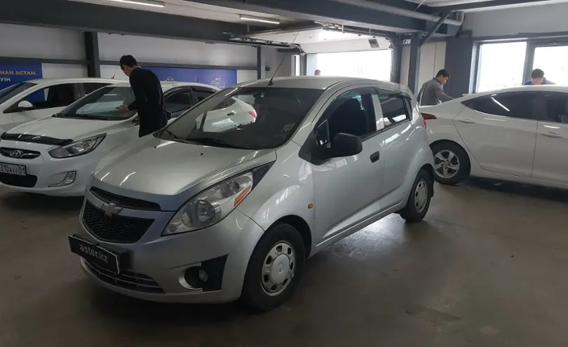 Chevrolet Spark 2013 года за 4 000 000 тг. в Астана