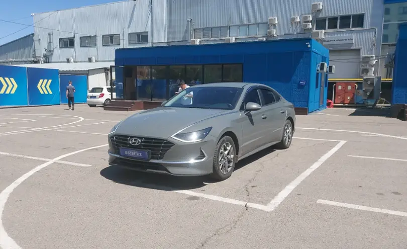 Hyundai Sonata 2022 года за 13 500 000 тг. в Алматы
