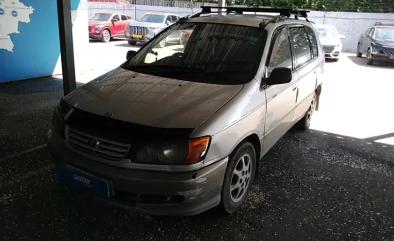 Toyota Ipsum 1997 года за 2 500 000 тг. в Алматы
