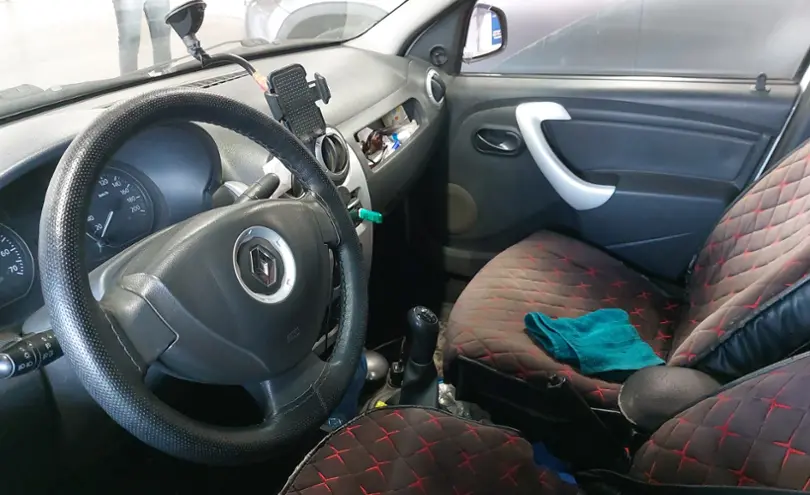 Renault Logan 2014 года за 2 750 000 тг. в Астана фото 5