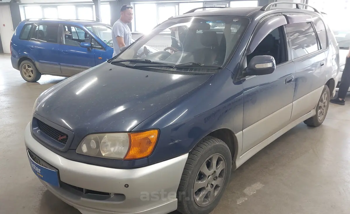 Toyota Ipsum 1997 года за 4 700 000 тг. в Астана