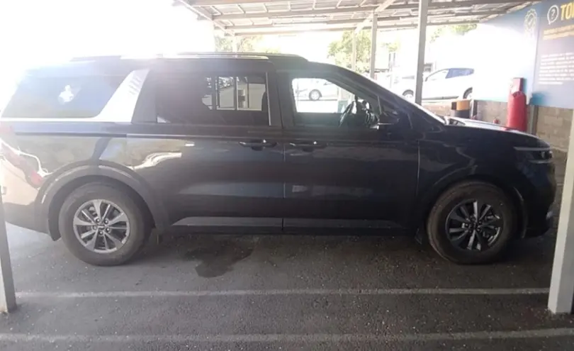 Kia Carnival 2023 года за 23 000 000 тг. в Алматы фото 4