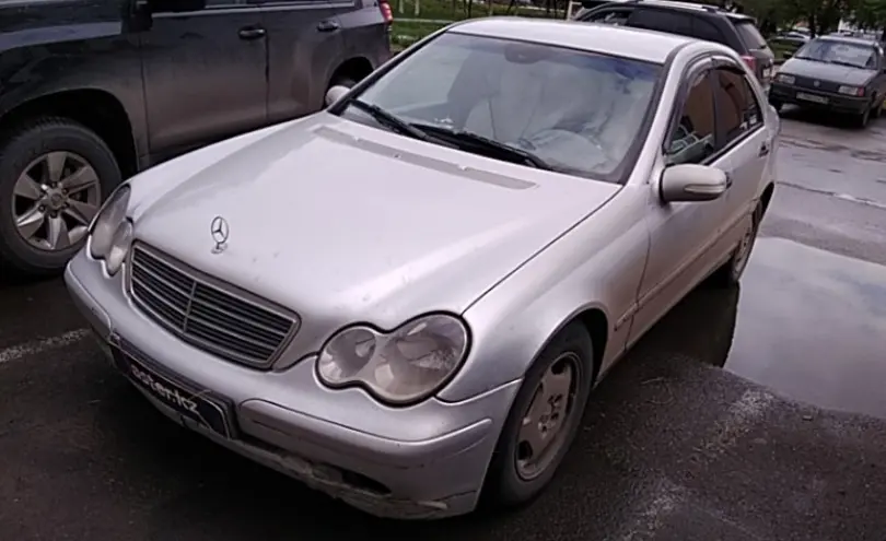 Mercedes-Benz C-Класс 2004 года за 3 500 000 тг. в Костанай