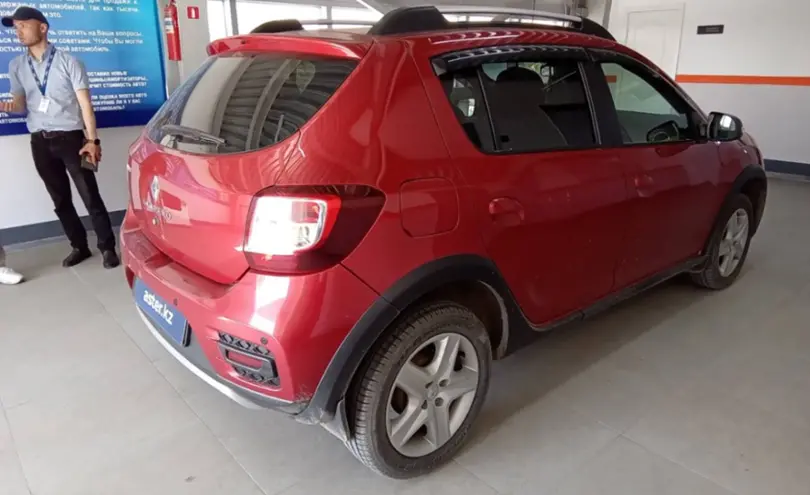 Renault Sandero 2017 года за 5 300 000 тг. в Уральск фото 5