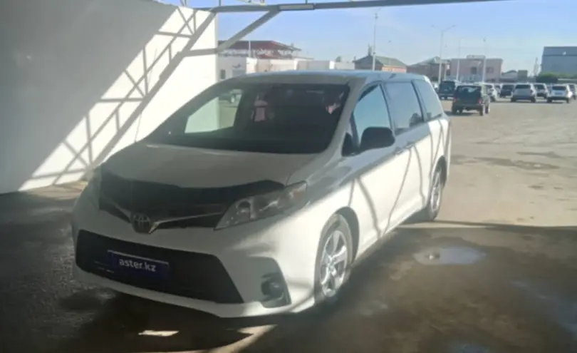 Toyota Sienna 2013 года за 11 000 000 тг. в Кызылорда