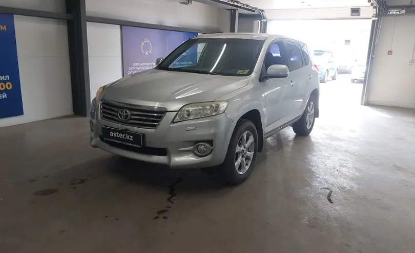 Toyota RAV4 2012 года за 8 500 000 тг. в Астана