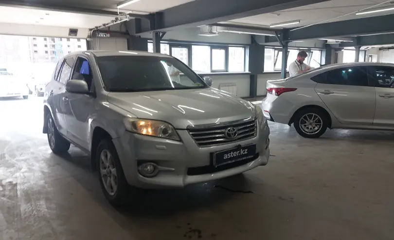 Toyota RAV4 2012 года за 8 500 000 тг. в Астана фото 2