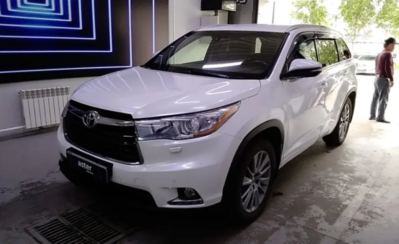 Toyota Highlander 2014 года за 16 000 000 тг. в Павлодар