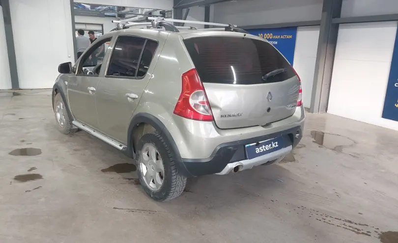 Renault Sandero 2013 года за 3 500 000 тг. в Астана фото 4