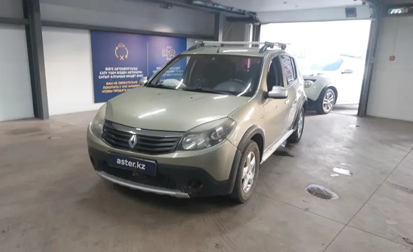 Renault Sandero 2013 года за 3 500 000 тг. в Астана