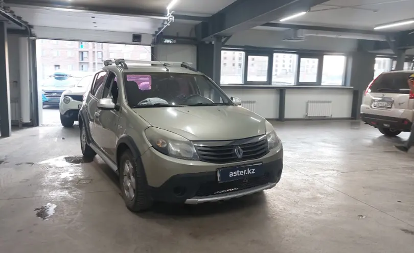 Renault Sandero 2013 года за 3 500 000 тг. в Астана фото 2